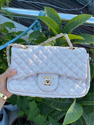 Beden Chanel rugan krem çanta