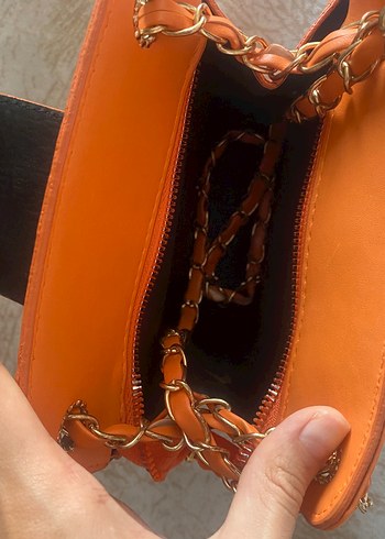 Zara Turuncu Deri Kareli Tokalı Kadın Çanta
