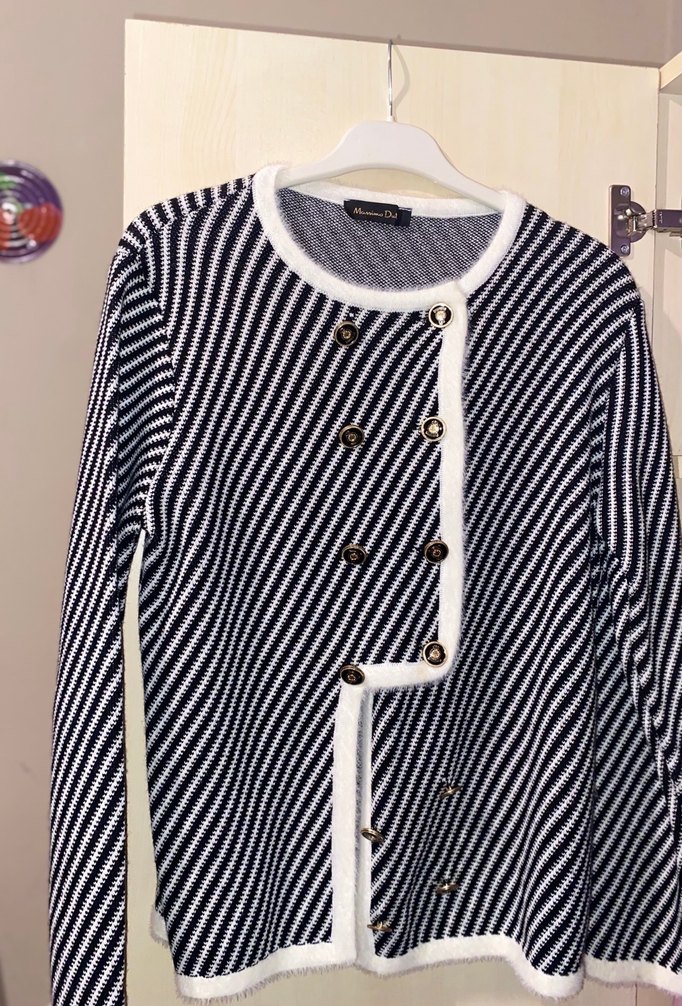 Düğmeli Çizgili Midi Hırka - Görsel 2