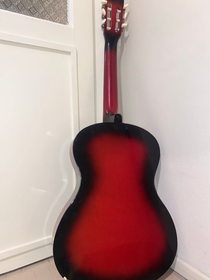 Kırmızı Klasik Gitar - Görsel 2
