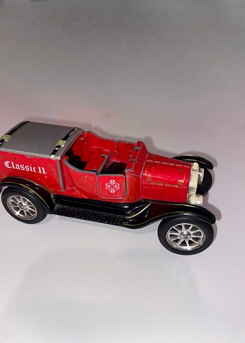 Siyah Oyuncak Araba Modeli - Görsel 5