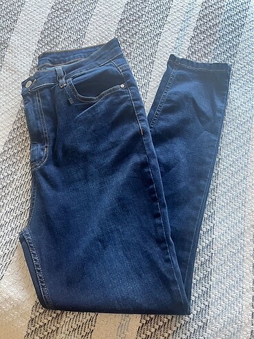 Curve skiny jean