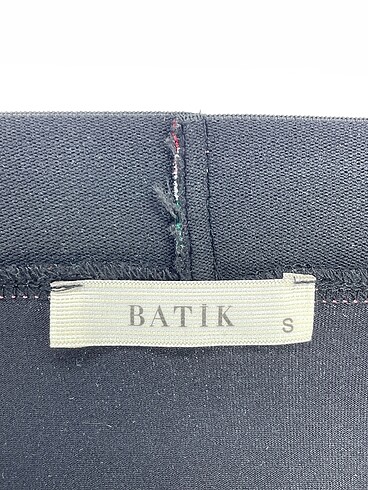 s Beden siyah Renk Batik Midi Etek %70 İndirimli.