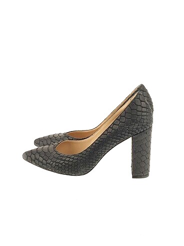 Fabrika Stiletto %70 İndirimli.