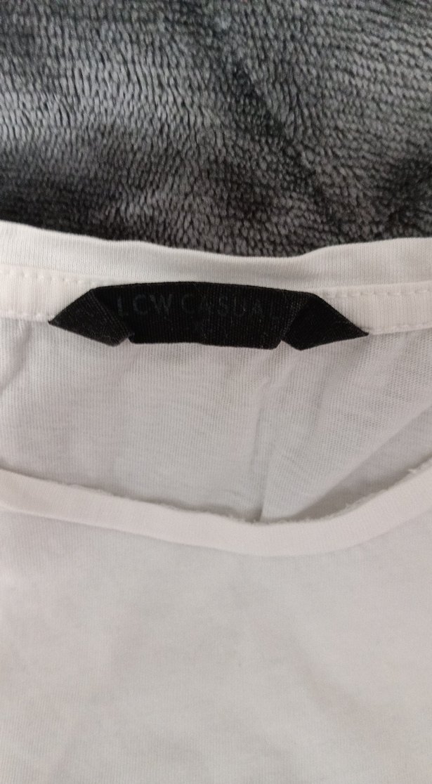 Beyaz Baskılı Kısa Kollu Kadın Tişört - Görsel 2