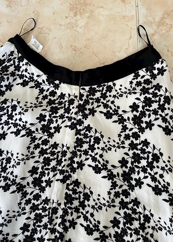 Desenli Volanlı Mini etek - Görsel 4