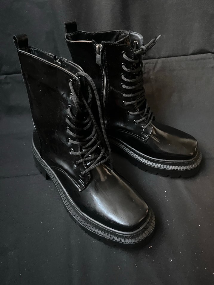 Siyah rugan Bot (34) - Görsel 2