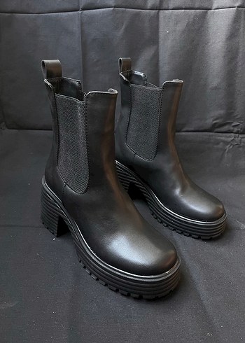 Siyah Kadın Bot (42) - Görsel 4