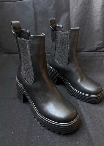 Siyah Kadın Bot (42) - Görsel 6