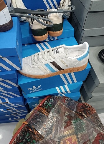 Adidas spezial spor ayakkabı