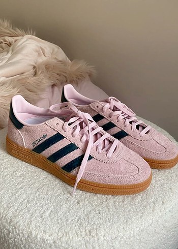 Adidas Spezial spor ayakkabı
