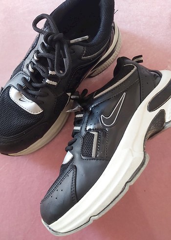Siyah Gri Bağcıklı Stiletto Topuklu Spor Ayakkabı