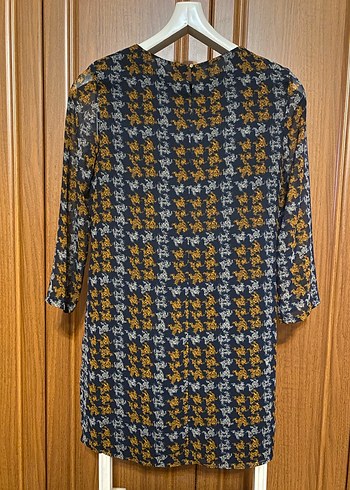 Yargıcı Desenli Şifon Elbise - Görsel 2