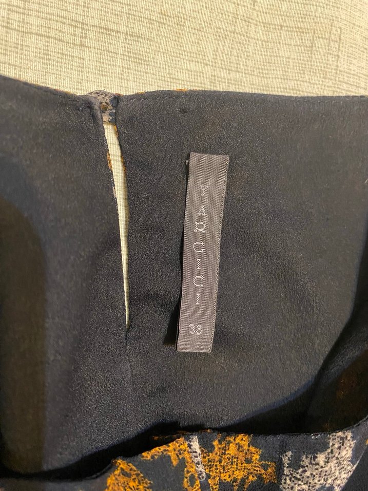 Yargıcı Desenli Şifon Elbise - Görsel 4