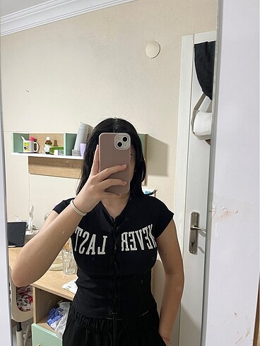 Siyah Crop