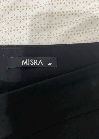 Kadın Siyah Pilili Bol Kesim Kumaş Pantolon - Görsel 3