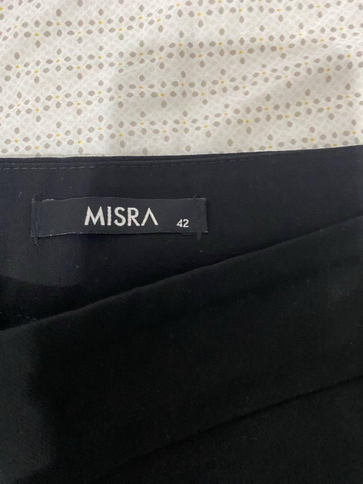 Kadın Siyah Pilili Bol Kesim Kumaş Pantolon - Görsel 3