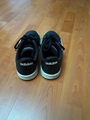 37 Beden Erkek çocuk adidas ayakkabı