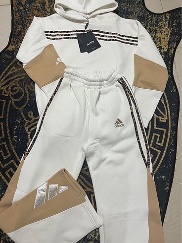 s Beden beyaz Renk Adidas Takım?