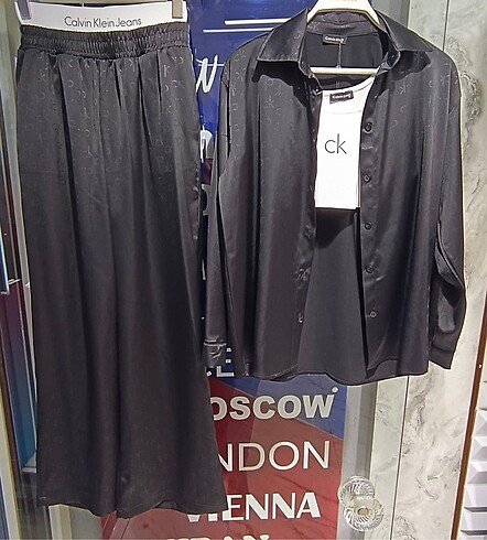 m Beden siyah Renk Calvin Klein Takım?