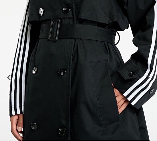 m Beden siyah Renk Adidas Trençkot ?