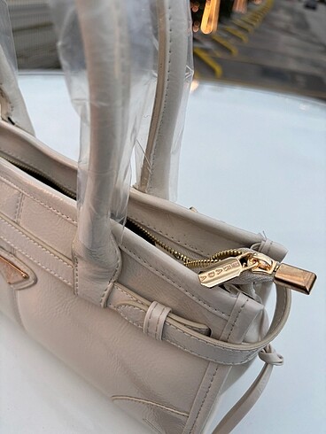 PRADA Deri Rugan Beyaz - Görsel 4