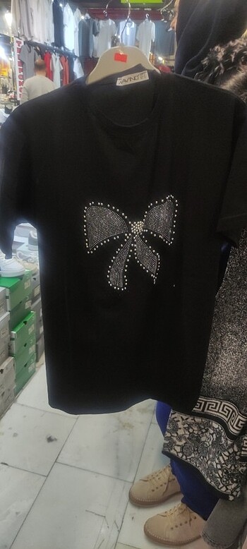 Taşlı t shirt 