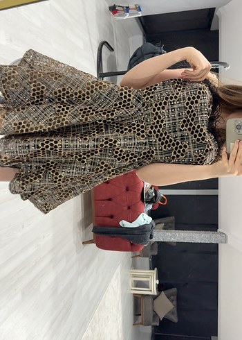 Dantel Detaylı Yılan Desenli Mini Abiye - Görsel 3