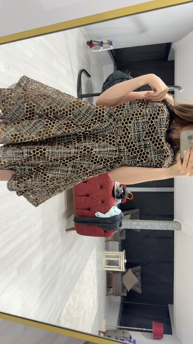 Dantel Detaylı Yılan Desenli Mini Abiye - Görsel 3