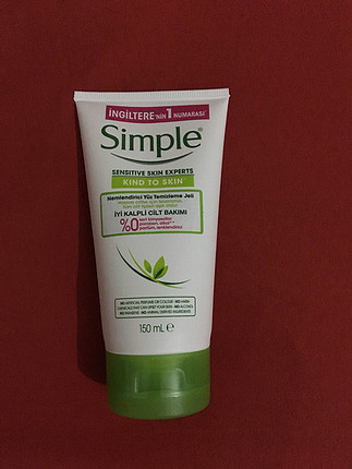 Diğer Simple Nemlendirici Yüz Temizleme Jeli