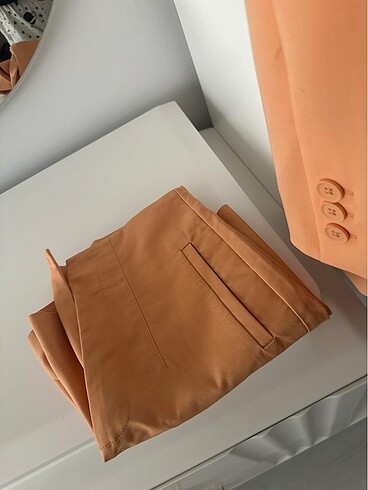 xs Beden turuncu Renk Stradivarius takım ceketli