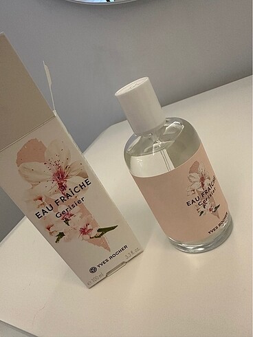 Rves Rocher eau fraiche gerisier parfüm