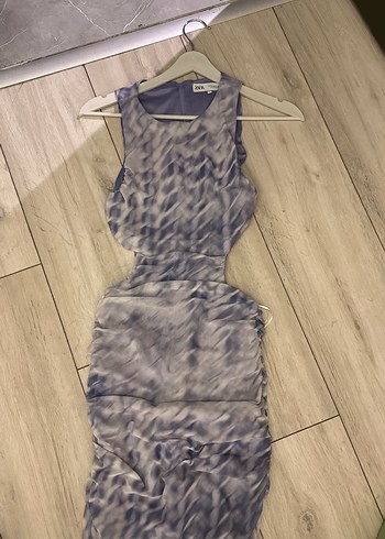 Zara drapeli Elbise