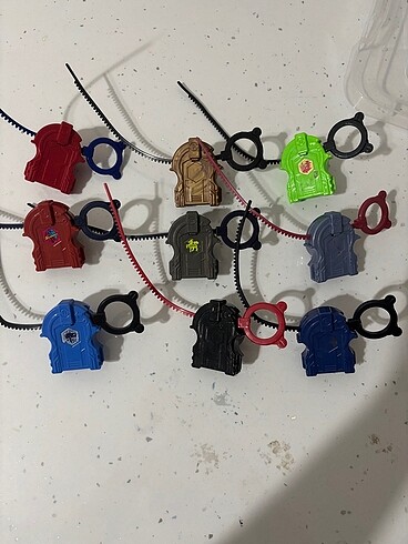 Beyblade hasbro atıcılar