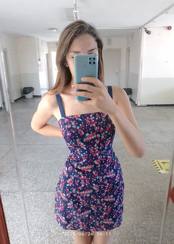 Çiçek Desenli Kolsuz Mini Elbise