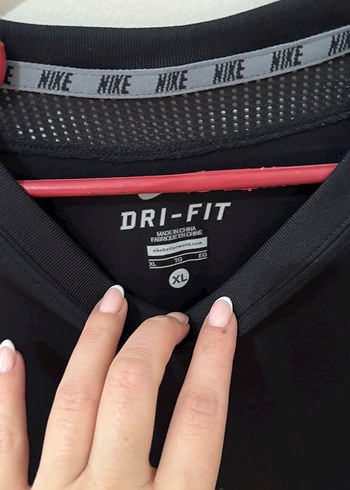 Siyah Nike Dri-Fit Erkek Tişört - Görsel 3