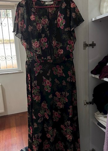 Siyah Çiçek Desenli Uzun Bohem Elbise - Görsel 3