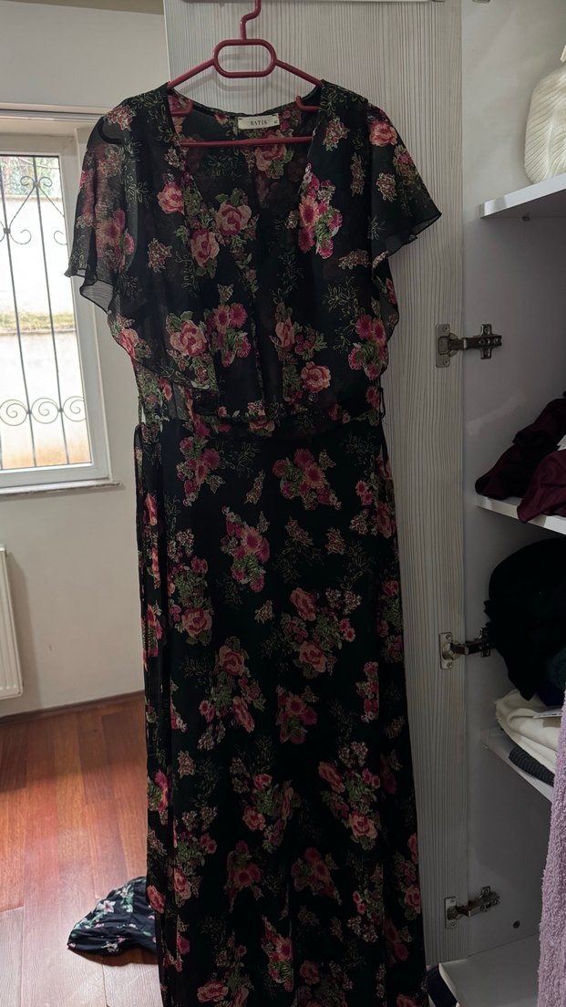 Siyah Çiçek Desenli Uzun Bohem Elbise - Görsel 3