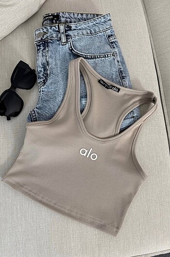 l Beden Alo yoga crop atlet fitilli