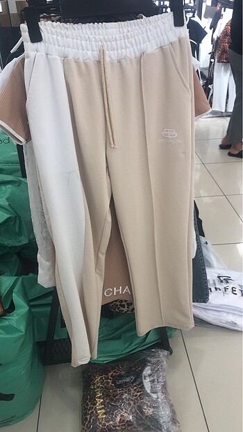 l Beden ten rengi Renk Balenciaga ikili takım
