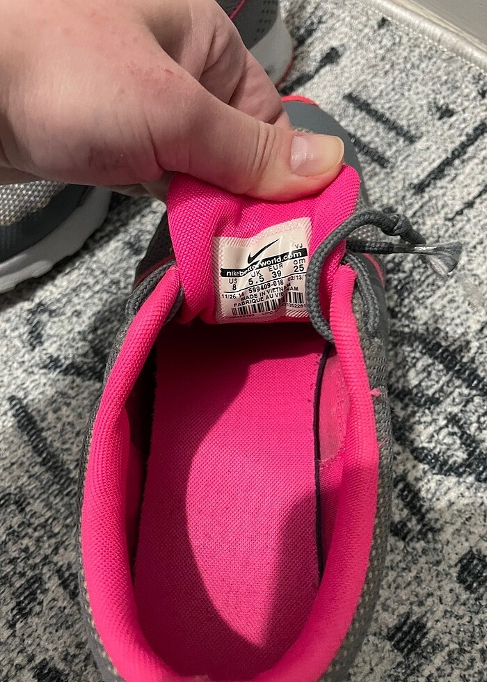 Pembe Nike Ayakkabı - Görsel 2