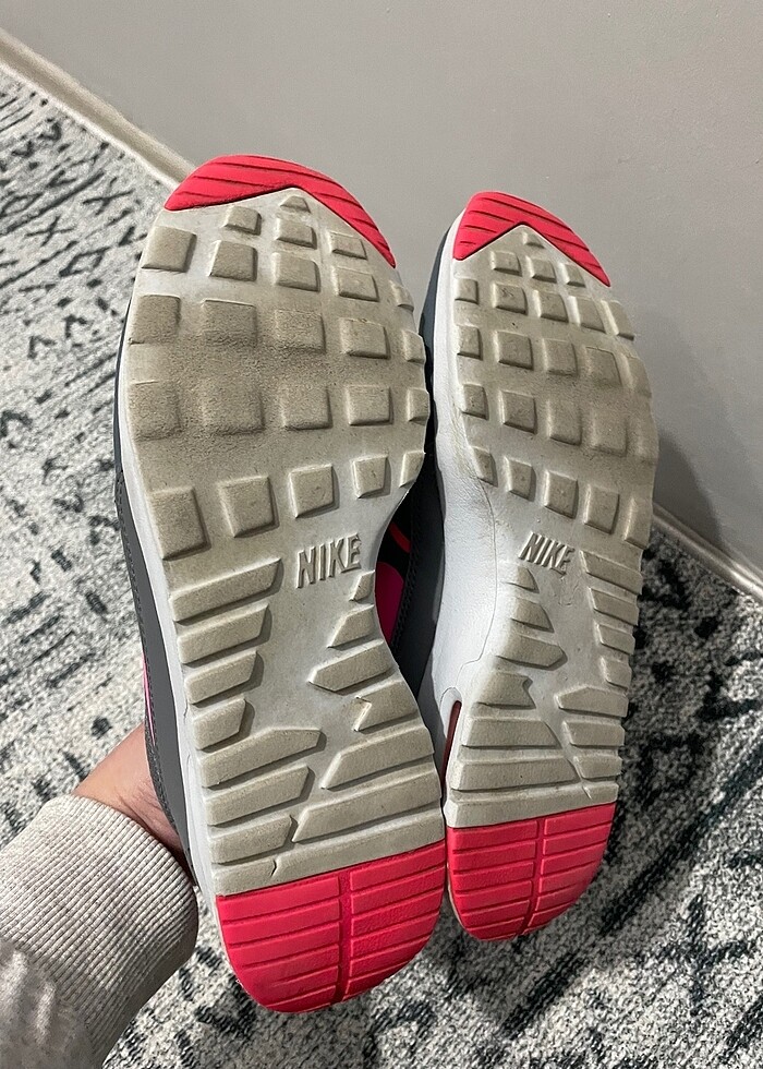 Pembe Nike Ayakkabı - Görsel 3