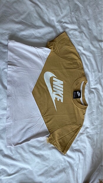 Nike Crop Tişört