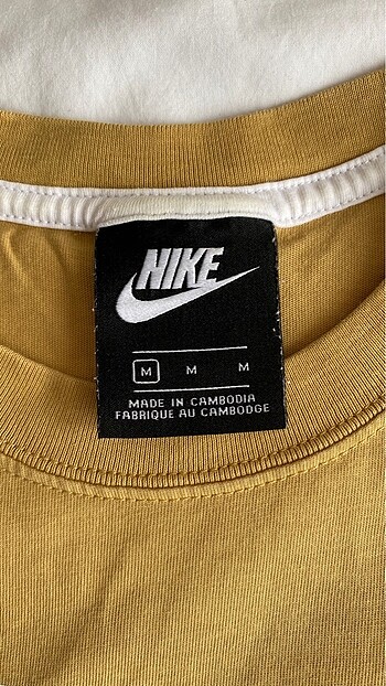 m Beden Nike Crop Tişört