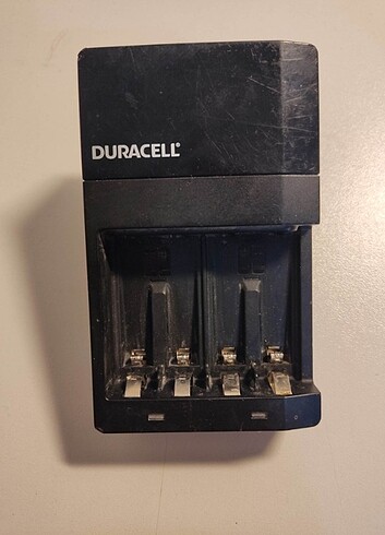 Beden Duracell CEF14UK4 NiMH pil şarj aleti Arabistan soketli