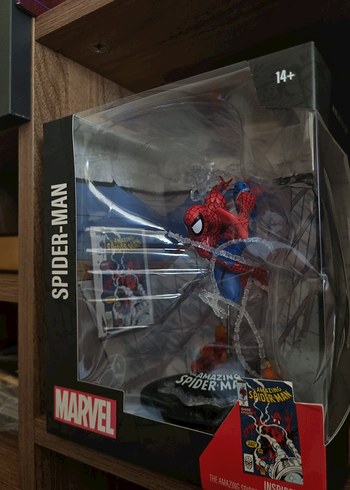 McFarlane Spider-Man figürü