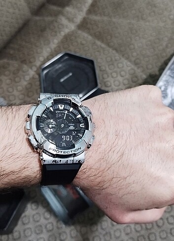 Casio GM-110GC-1ADR Kol Saati