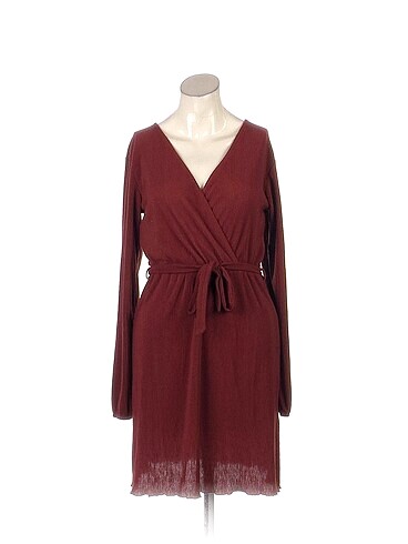 PreLoved Kısa Elbise %70 İndirimli.