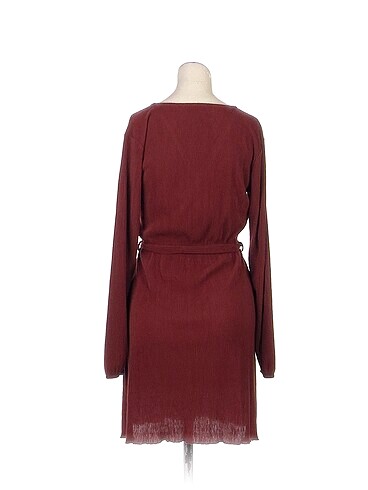 xs Beden PreLoved Kısa Elbise %70 İndirimli.