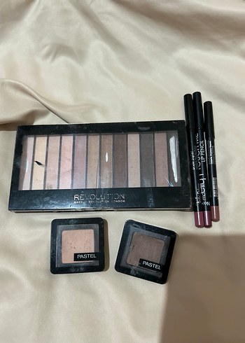 Bej Tonlarda Göz Farı Paleti ve Dudak Kalemleri - Görsel 4